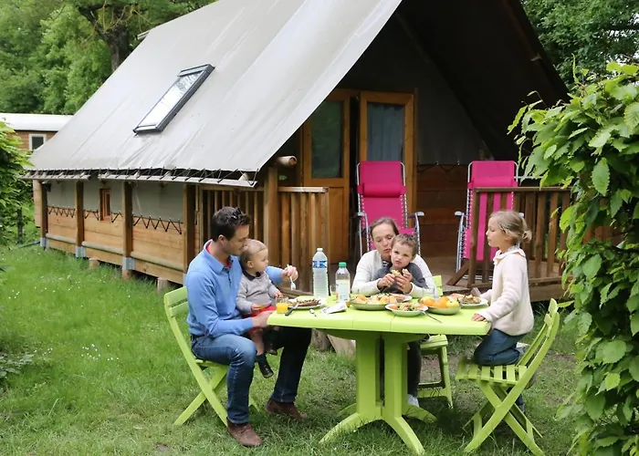 Camping Le Nid Du Parc